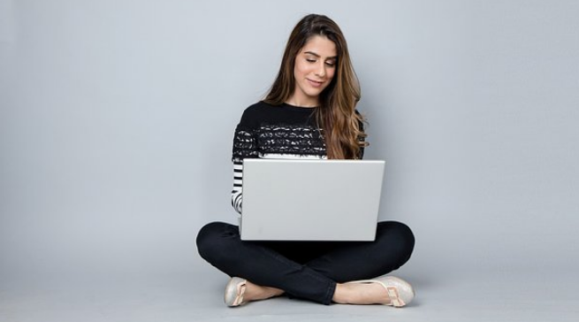 白色空間在網(wǎng)站設(shè)計中的重要性- 瑩晨建站-www.prodigallitmag.com